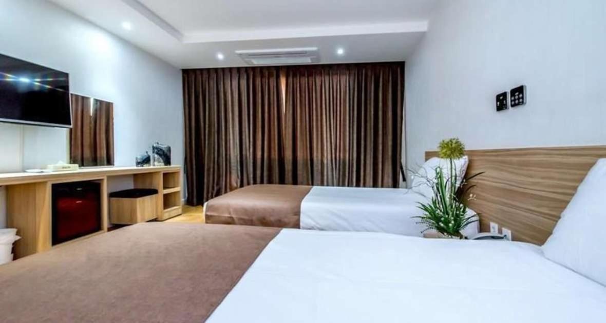 Jeju In Hotel Extérieur photo
